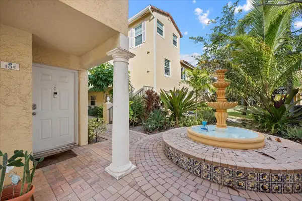 1015 Lake Shore Drive #105, Lake Park, FL 33403