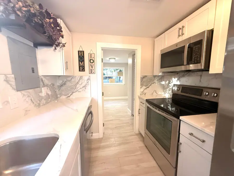 1093 Highview Road, Lantana, FL 33462 - #3