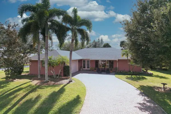 2142 SW Jaguar Avenue, Port St Lucie, FL 34953
