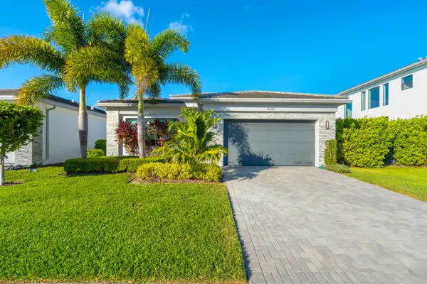 8281 Oceanus Drive, Boca Raton, FL 33496
