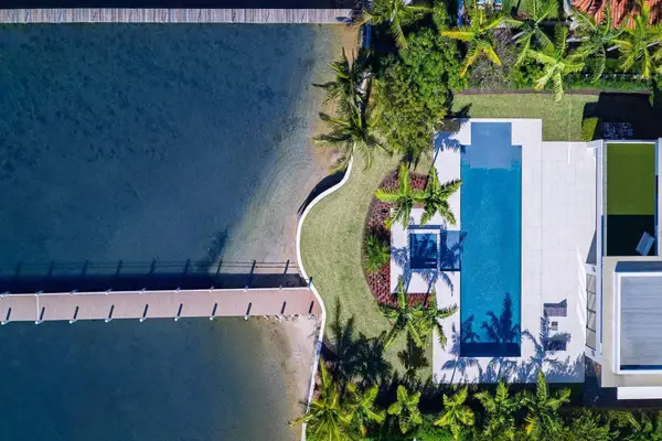 807 N Atlantic Drive, Lantana, FL 33462