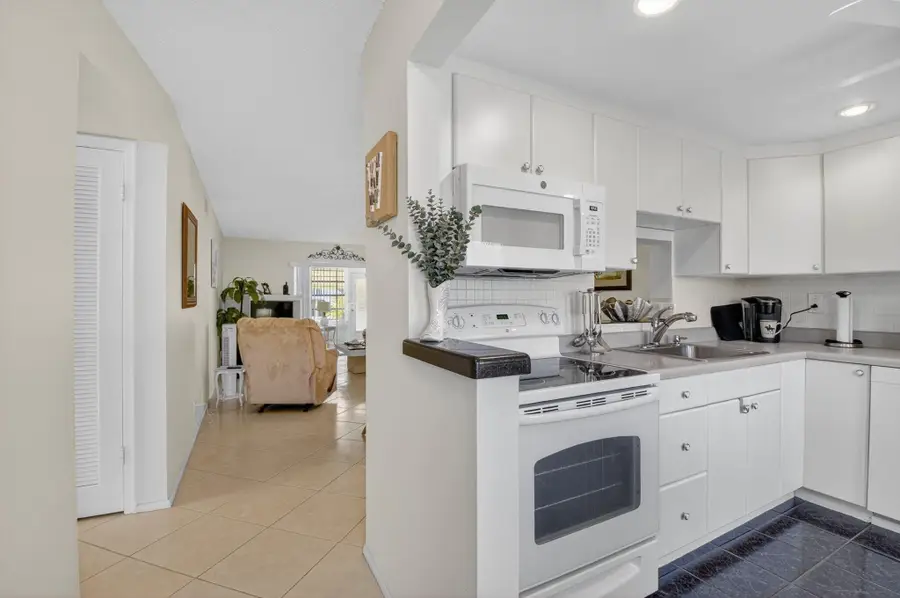 2152 NE 1st Way #101, Boynton Beach, FL 33435 - #3