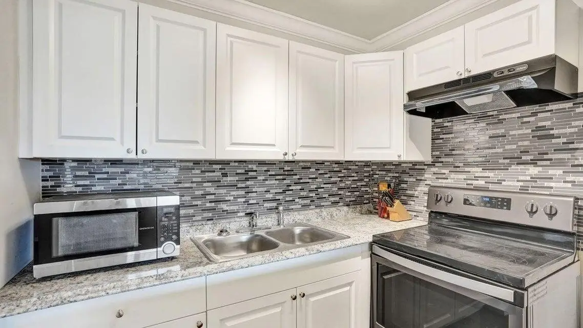 118 Sheffield E, West Palm Beach, FL 33417 - #1