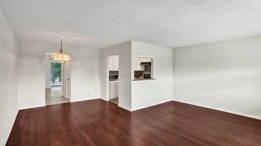 118 Sheffield E, West Palm Beach, FL 33417 - #2