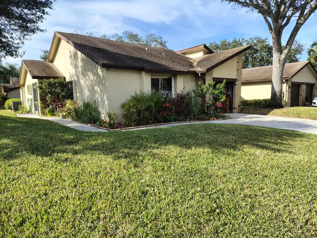 125 Ramblewood Circle, Royal Palm Beach, FL 33411 - #1