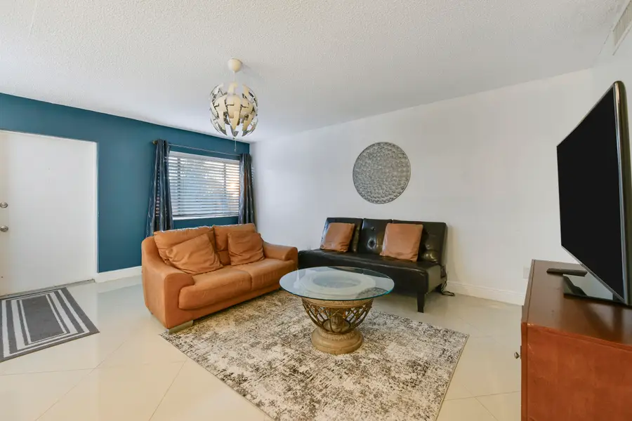 3100 Springdale Boulevard #314, Palm Springs, FL 33461 - #2