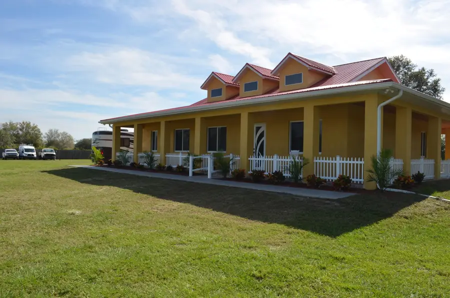 172 Bald Cypress Avenue, Clewiston, FL 33440 - #3
