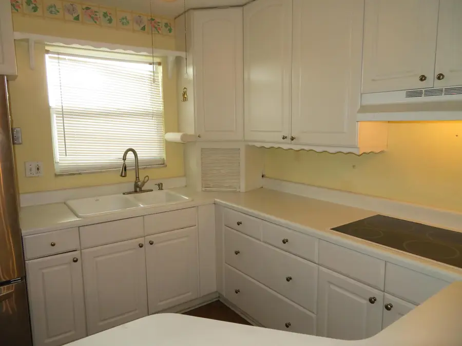 719 Lori Drive #302, Palm Springs, FL 33461 - #3
