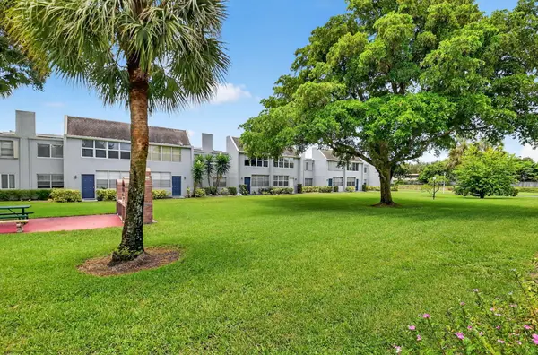 2340 SW 22 Avenue #312, Delray Beach, FL 33445