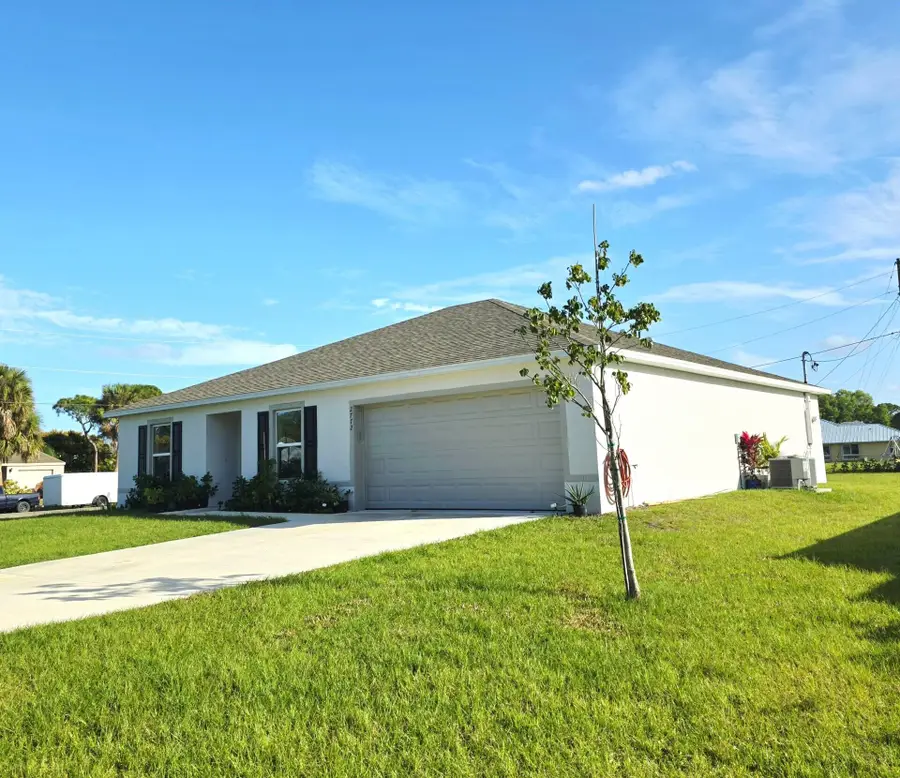 2772 SE Garfield Avenue, Port Saint Lucie, FL 34952 - #3
