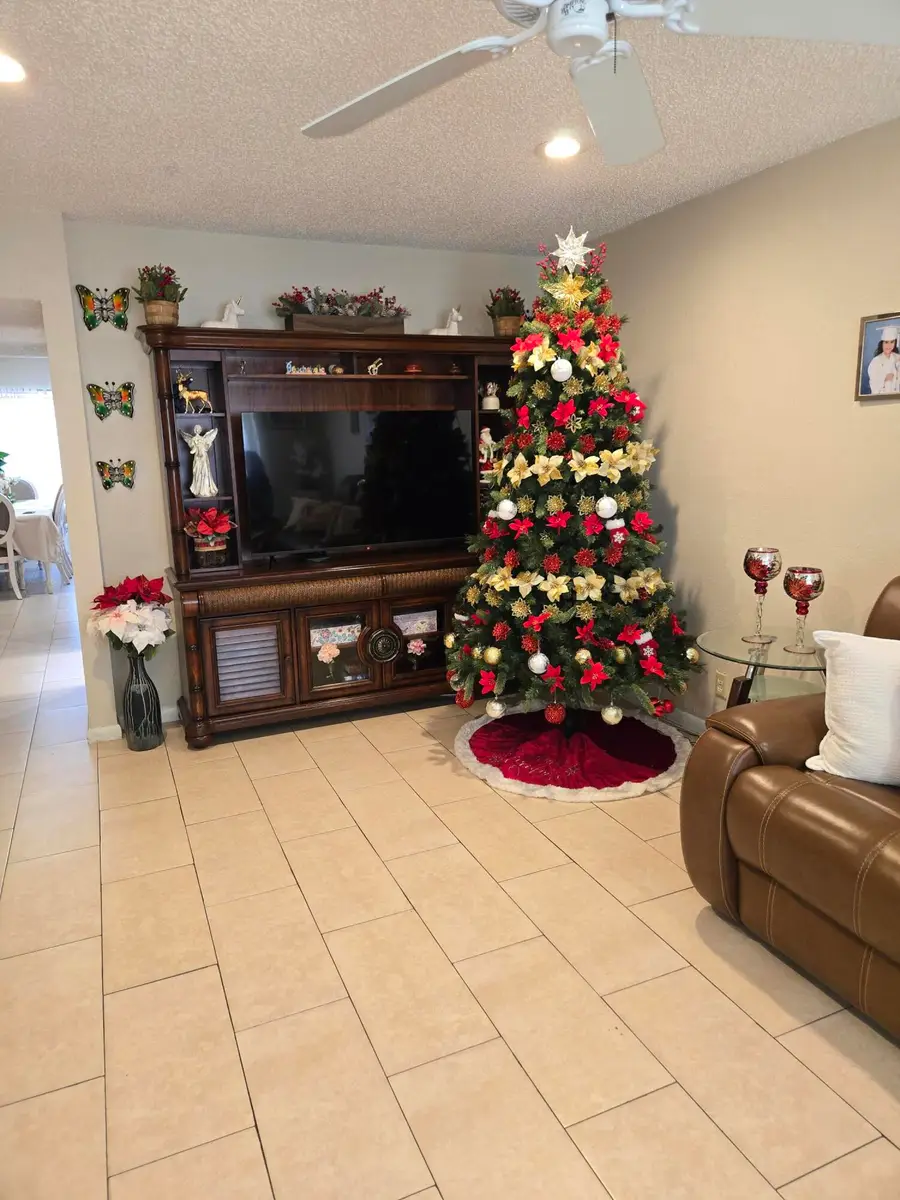 2396 Daphne Drive, West Palm Beach, FL 33415 - #2