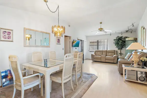 7633 Tahiti Lane #204, Lake Worth, FL 33467