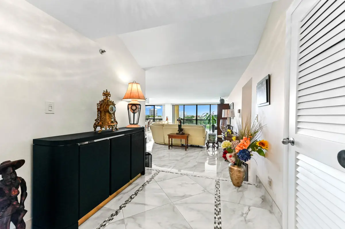 1900 Consulate Place #604, West Palm Beach, FL 33401 - #1
