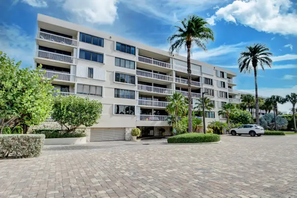 3250 S Ocean Boulevard #207s, Palm Beach, FL 33480