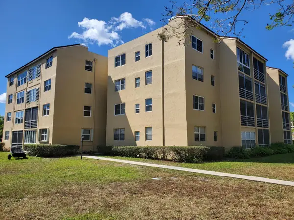 2811 Somerset Drive #404, Lauderdale Lakes, FL 33311
