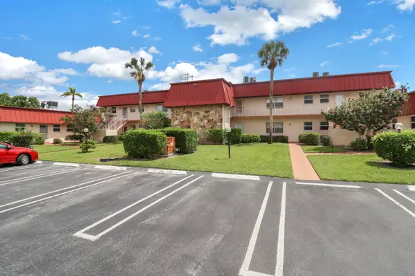 12016 Greenway Circle S #204, Royal Palm Beach, FL 33411