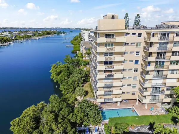 3581 S Ocean Boulevard #2d, South Palm Beach, FL 33480