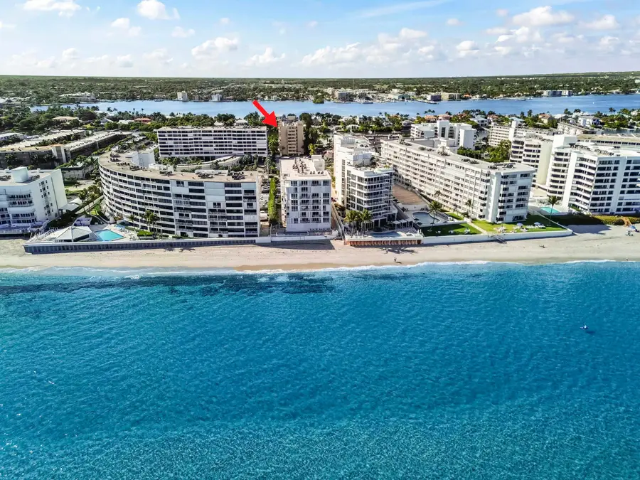 3581 S Ocean Boulevard #2d, South Palm Beach, FL 33480 - #2