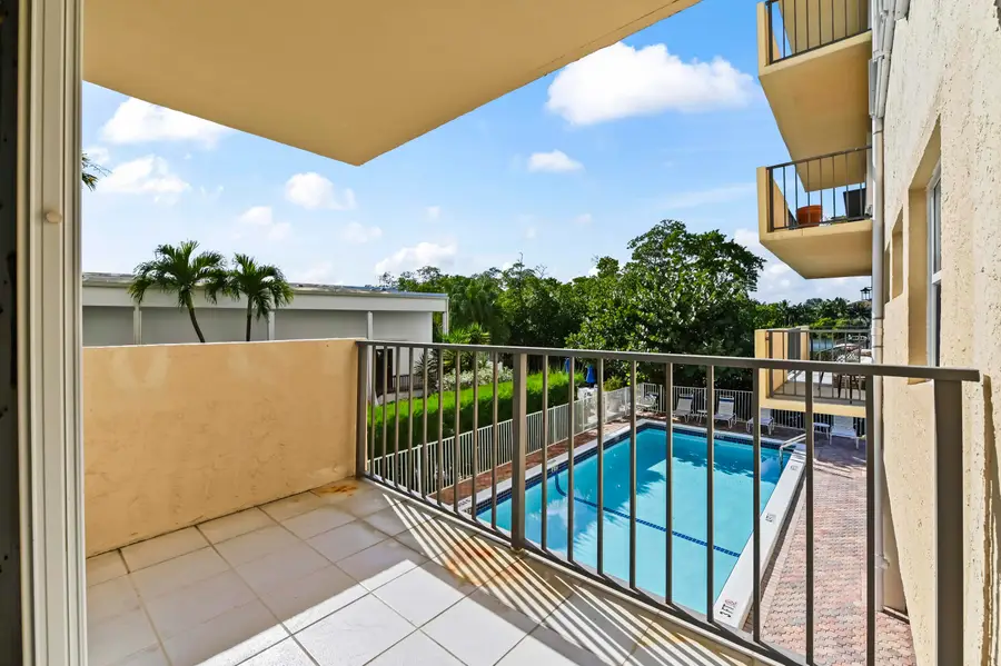 3581 S Ocean Boulevard #2d, South Palm Beach, FL 33480 - #3