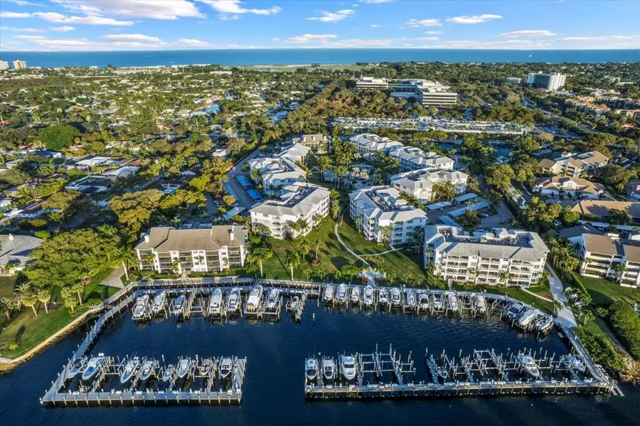 144 Bay Colony Drive N #Penthouse, Juno Beach, FL 33408 - #2