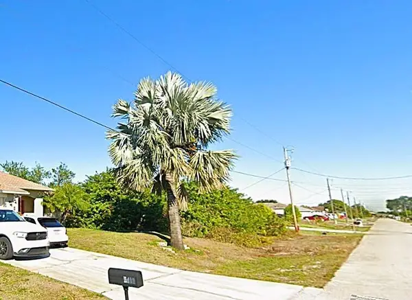 2706 27th Street Sw, Lehigh Acres, FL 33976
