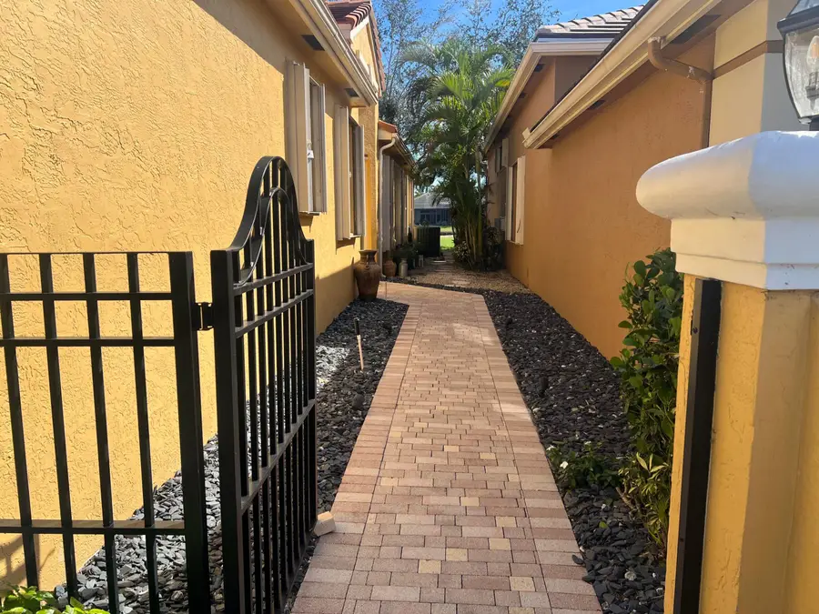 4194 Imperial Isle Drive, Lake Worth, FL 33449 - #2
