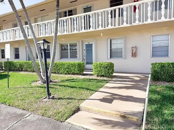 164 Kent #J, West Palm Beach, FL 33417