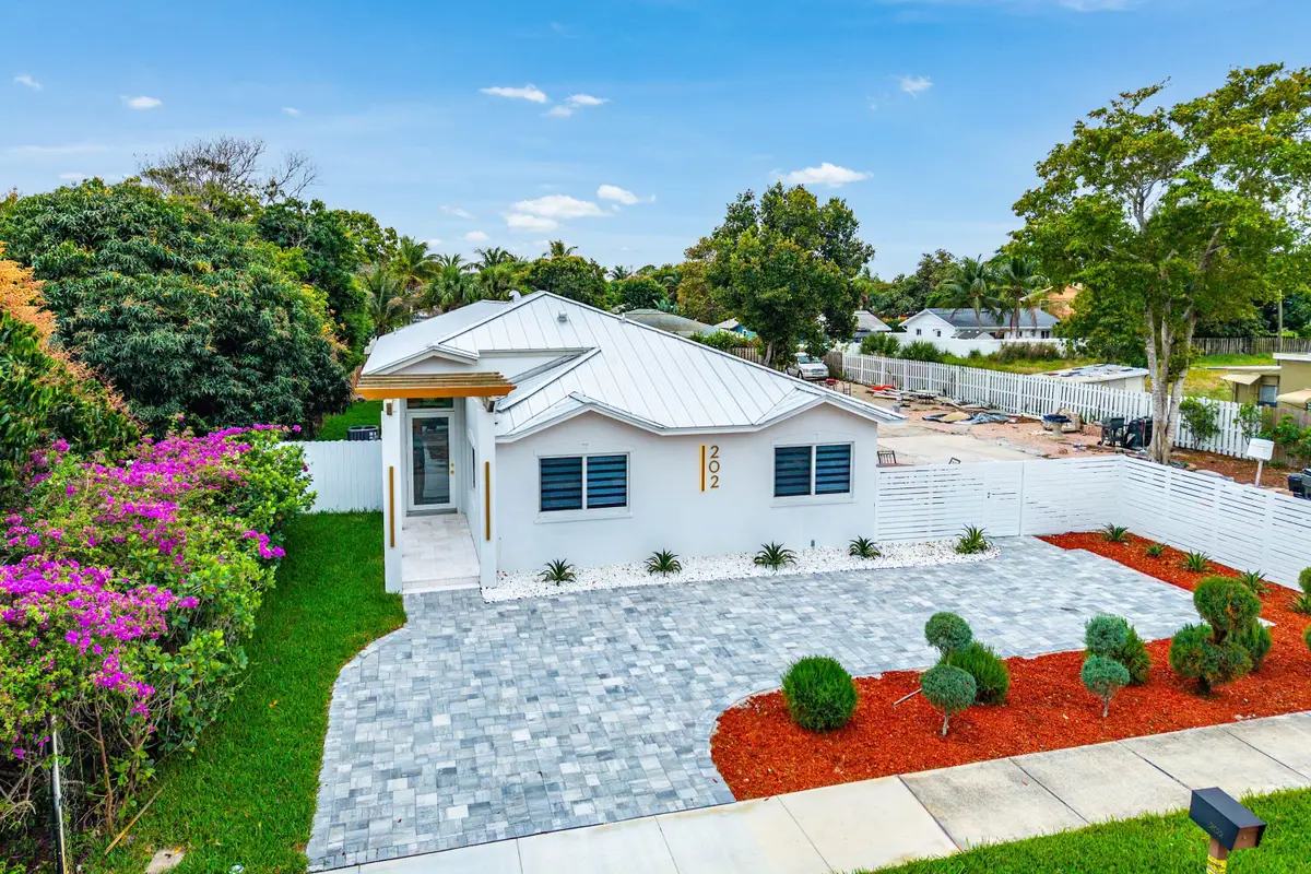 202 SE 4th Street, Delray Beach, FL 33483 - #1
