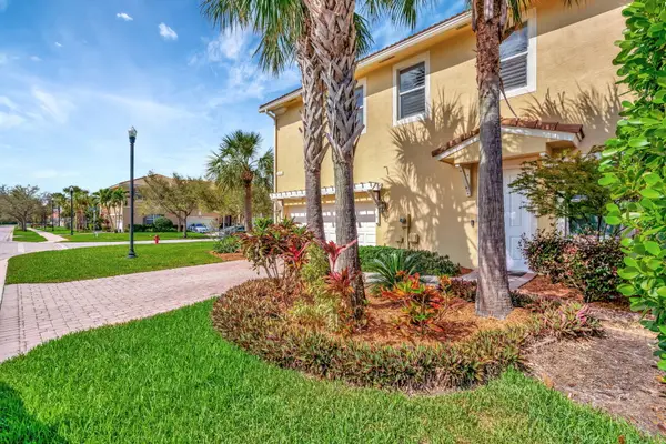 4559 Cadiz Circle, Palm Beach Gardens, FL 33418