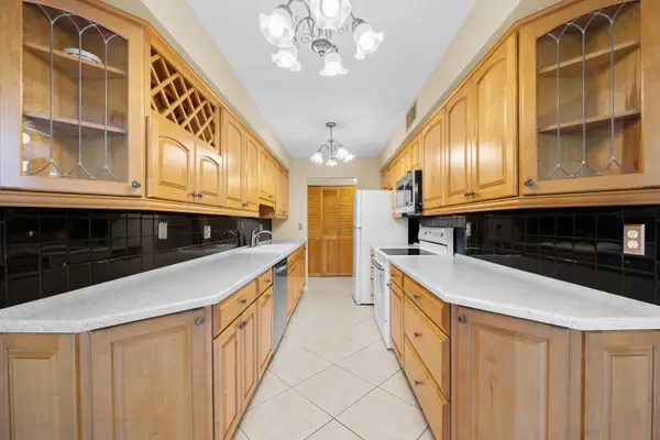 800 Jeffery Street #103, Boca Raton, FL 33487