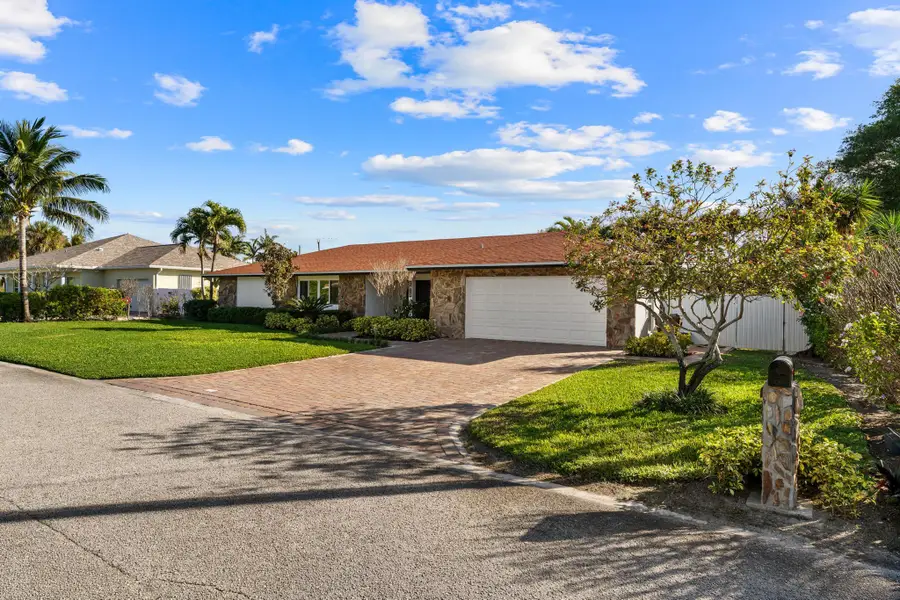 7410 Venetian Way, Lake Clarke Shores, FL 33406 - #3