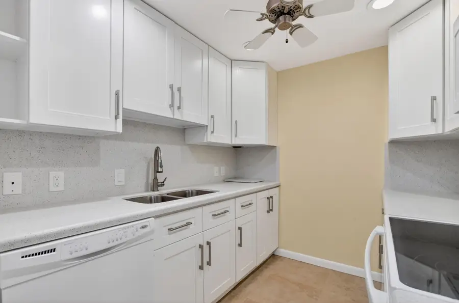 2070 Newport Q, Deerfield Beach, FL 33442 - #3