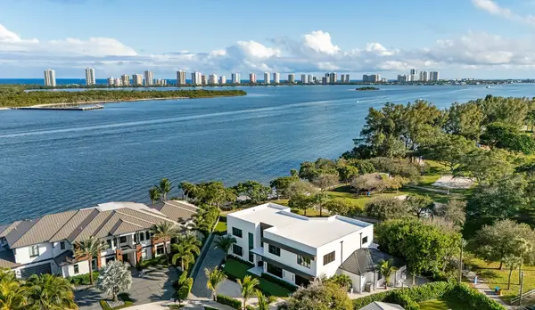 706 Lakeside Circle, North Palm Beach, FL 33408