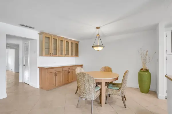 250 High Point Court #B, Boynton Beach, FL 33435