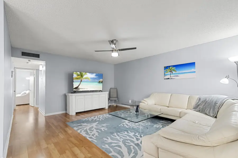 605 Flanders M, Delray Beach, FL 33484 - #2