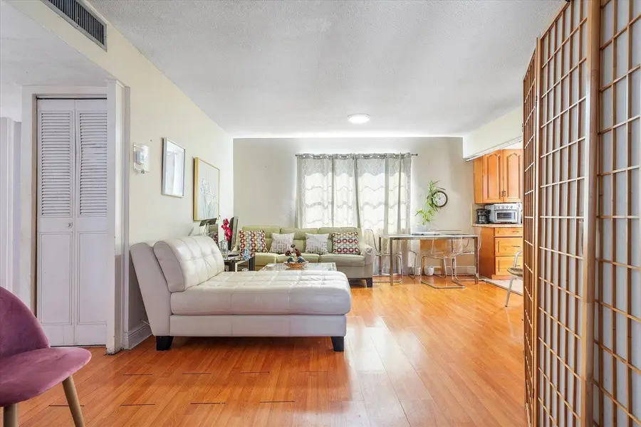 714 NE 10th Street #205, Hallandale Beach, FL 33009 - #3