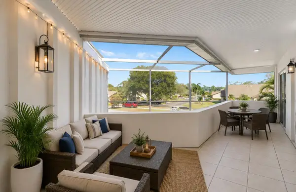 7 Greenway Village N #202, Royal Palm Beach, FL 33411