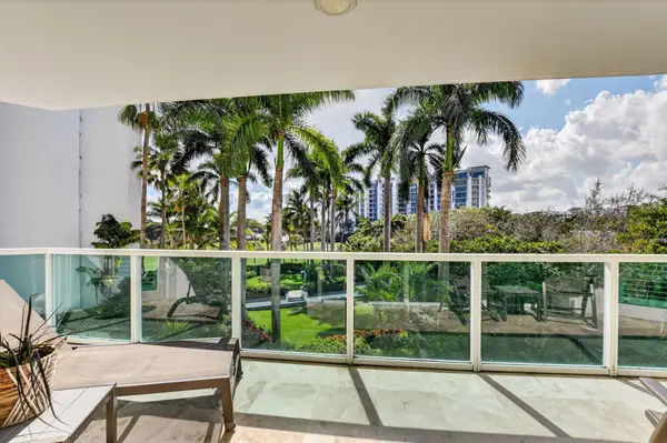 550 SE Mizner Boulevard #B307, Boca Raton, FL 33432