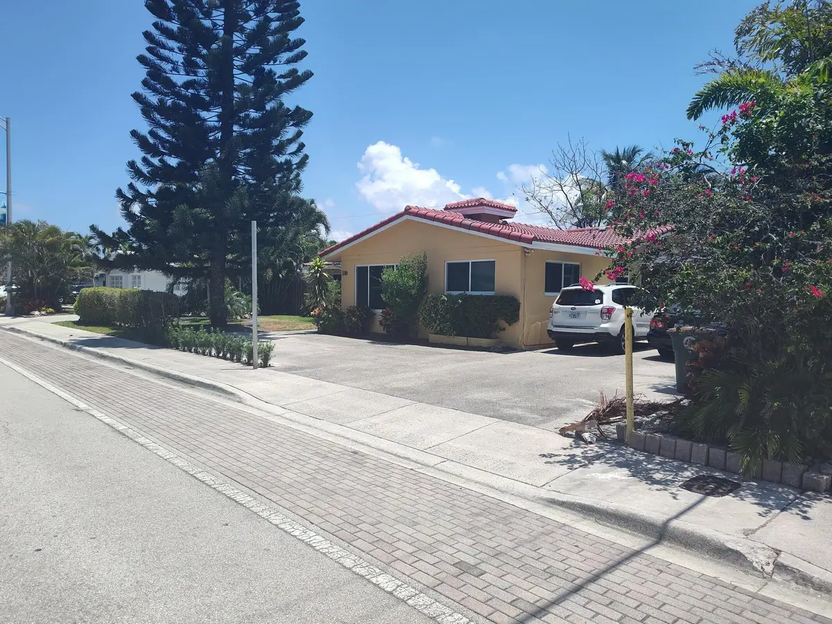 2210 NE 36th Street #A&b, Lighthouse Point, FL 33064 - #1