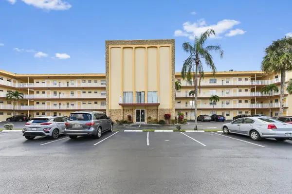 3940 NW 42nd Avenue #116, Lauderdale Lakes, FL 33319