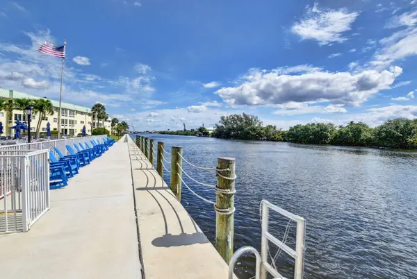 10 Colonial Club Drive #305, Boynton Beach, FL 33435