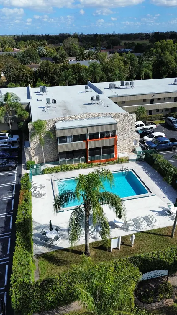 126 Sparrow Drive #22a, Royal Palm Beach, FL 33411