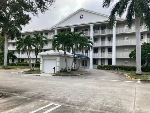 2621 Village Boulevard #104, West Palm Beach, FL 33409
