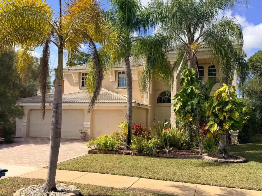 2236 Ridgewood Circle, Royal Palm Beach, FL 33411 - #2