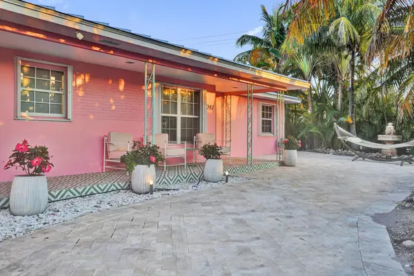247 SE 3rd Avenue, Delray Beach, FL 33483