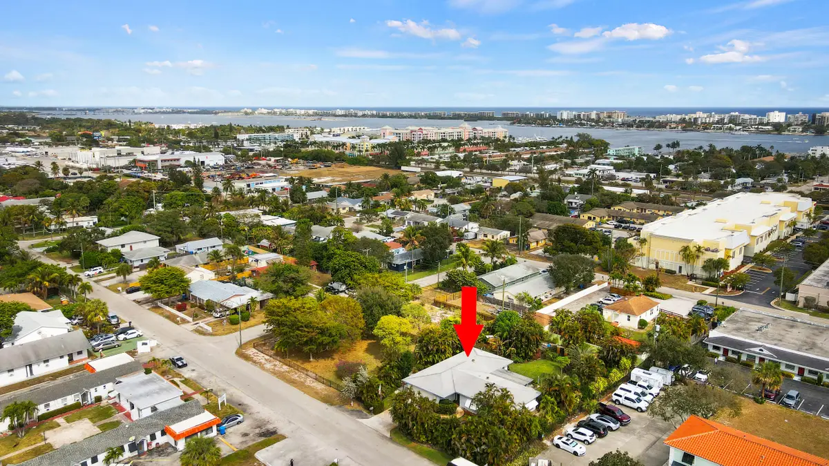 426 N 5th Street, Lantana, FL 33462 - #1