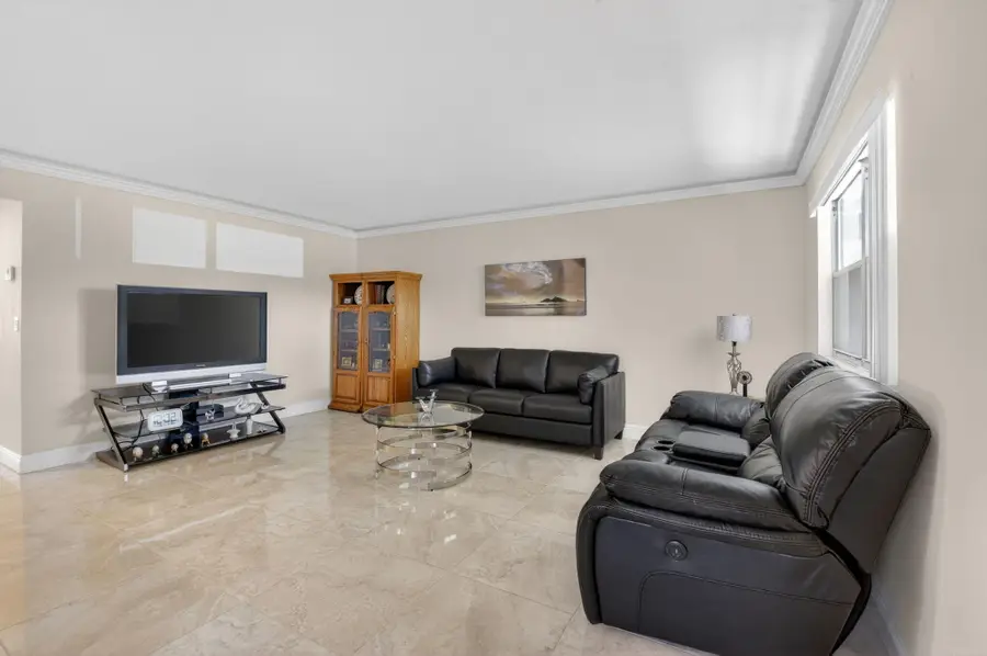 205 Flanders E, Delray Beach, FL 33484 - #2