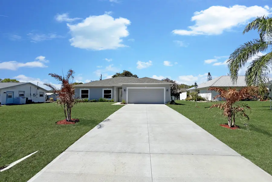 418 Easy Street, Sebastian, FL 32958 - #2