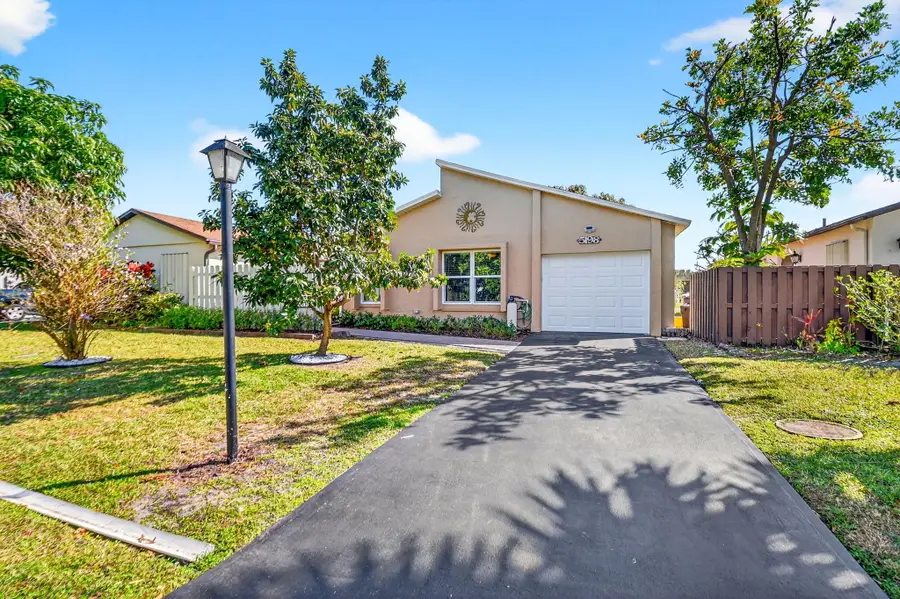5198 Mirror Lakes Boulevard, Boynton Beach, FL 33472 - #2