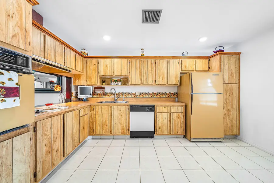 5730 Fernley Drive E #23, West Palm Beach, FL 33415 - #2